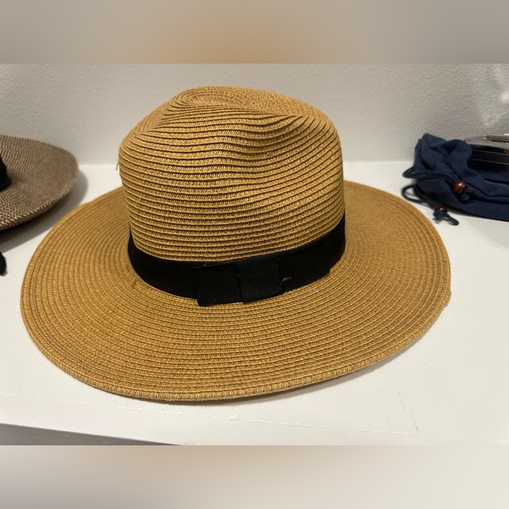 Stylish Tan Wide-Brim Sun Hat with Black Band